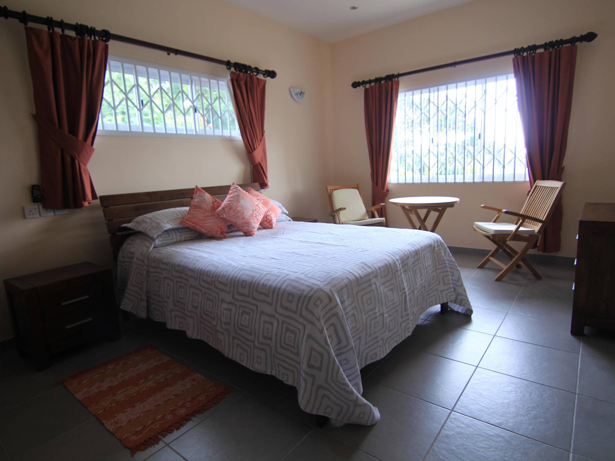 טקמק Surfers Beach Self Catering Chalets מראה חיצוני תמונה