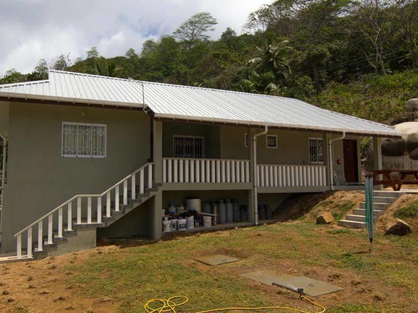 טקמק Surfers Beach Self Catering Chalets מראה חיצוני תמונה