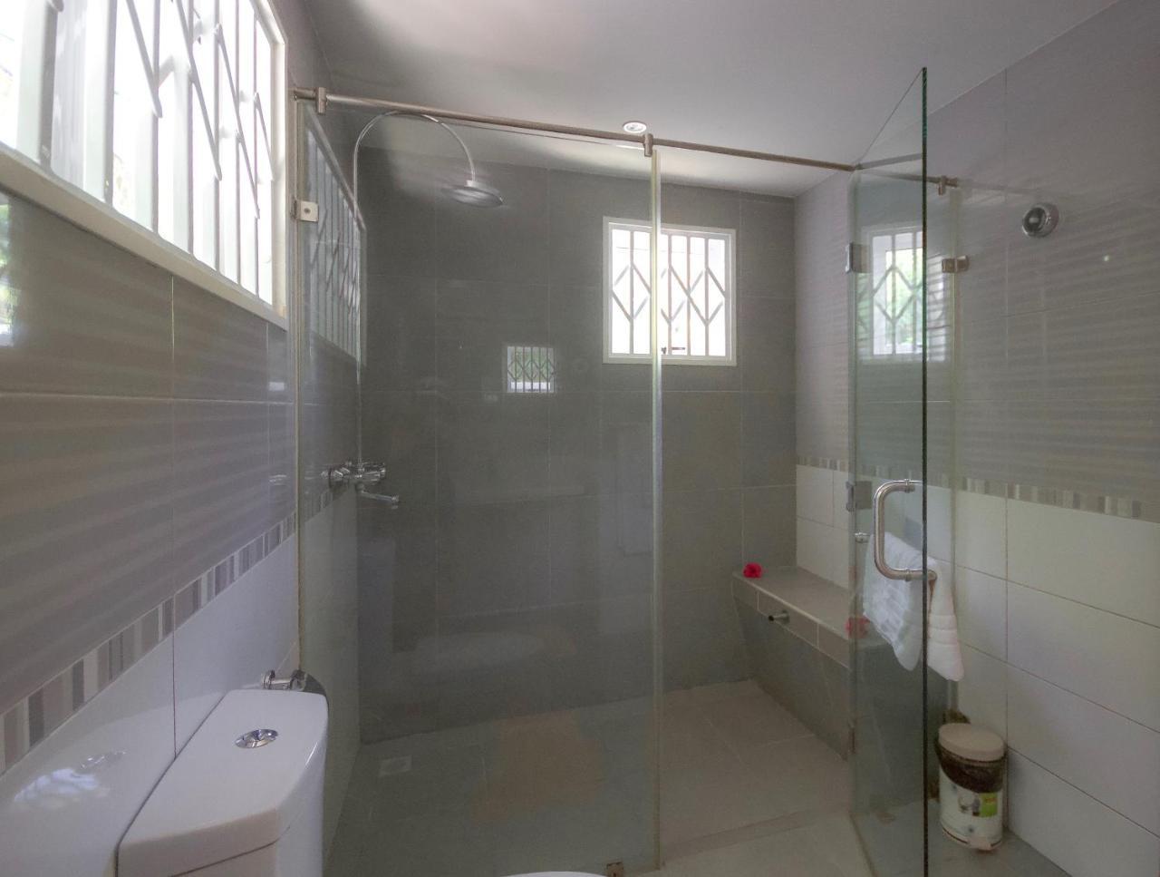 טקמק Surfers Beach Self Catering Chalets מראה חיצוני תמונה